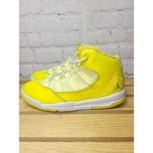 Air Jordan Max Aura Basketball Shoes Dynamic Yellow Boys Size 13